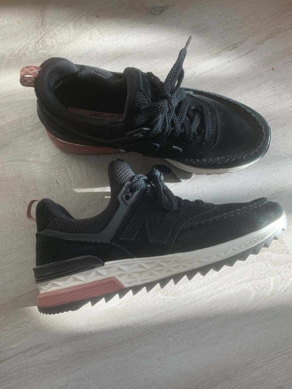 New Balance Black Mesh & Suede Sneakers with Pink Heel Tab